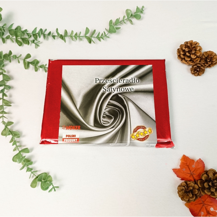 Superpłynne prześcieradło Satynowe Atłas bez gumki 140x200- Truskawkowa czerwień, zdjęcie prześcieradła w opakowaniu